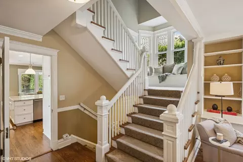 Entry Way - 548 Cherry St, Winnetka, IL 60093 photo 4 of 5