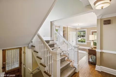 Entry Way - 548 Cherry St, Winnetka, IL 60093 photo 3 of 5