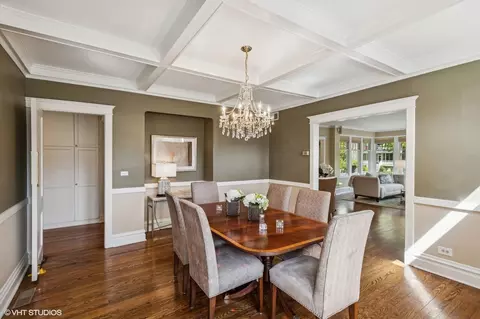 Dining - 548 Cherry St, Winnetka, IL 60093 photo 2 of 3