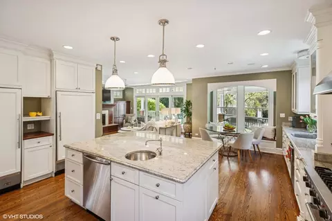 Kitchen - 548 Cherry St, Winnetka, IL 60093 photo 1 of 2