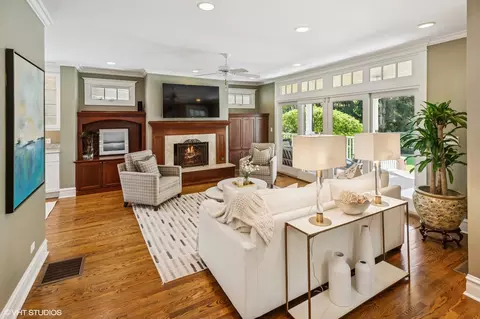 Living - 548 Cherry St, Winnetka, IL 60093 photo 3 of 3