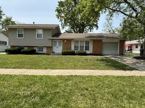 17526 Hawthorne Dr, Country Club Hills, IL 60478