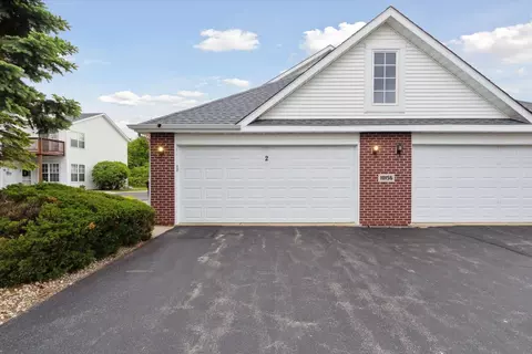 10156 Metalmark Ln #2, Roscoe, IL 61073