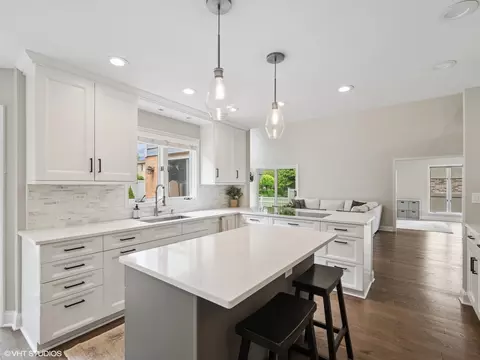 Kitchen - 1002 Elmdale Rd, Glenview, IL 60025 photo 1 of 8