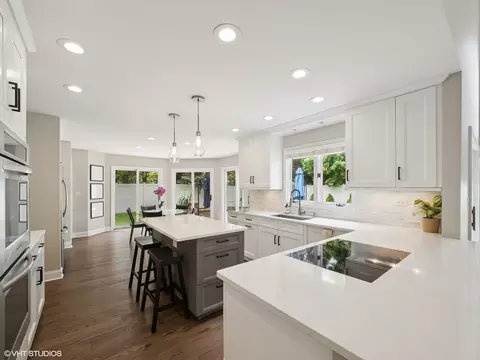 Kitchen - 1002 Elmdale Rd, Glenview, IL 60025 photo 6 of 8