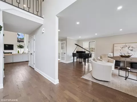 Entry Way - 1002 Elmdale Rd, Glenview, IL 60025 photo 2 of 2