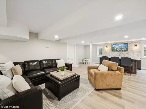 Living - 1002 Elmdale Rd, Glenview, IL 60025 photo 7 of 7