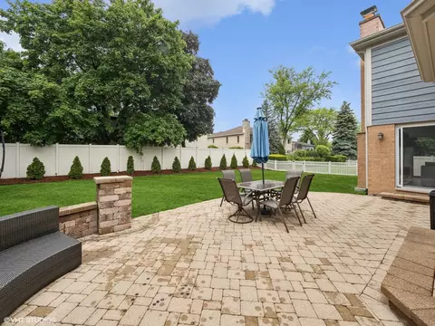 Exterior - 1002 Elmdale Rd, Glenview, IL 60025 photo 3 of 3