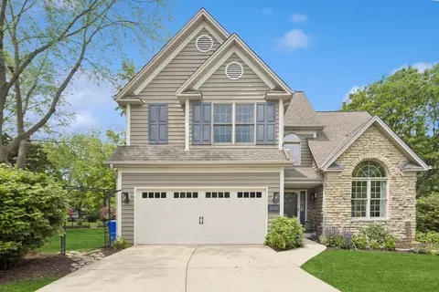 2030 Nachtman Ct, Wheaton, IL 60187