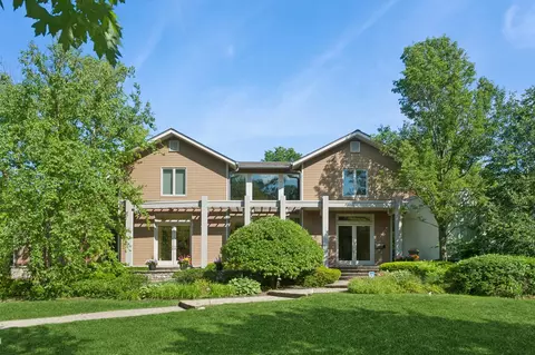 282 Linden Park Pl, Highland Park, IL 60035