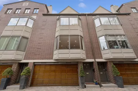 55 W Goethe St #1236, Chicago, IL 60610