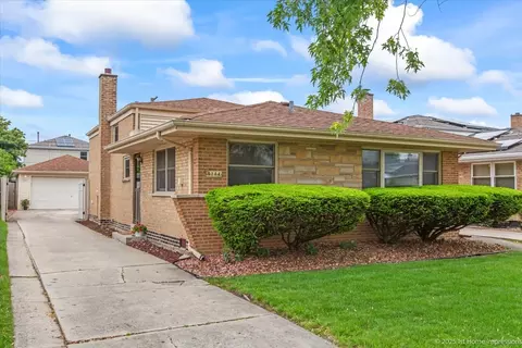 9144 S Trumbull Ave, Evergreen Park, IL 60805