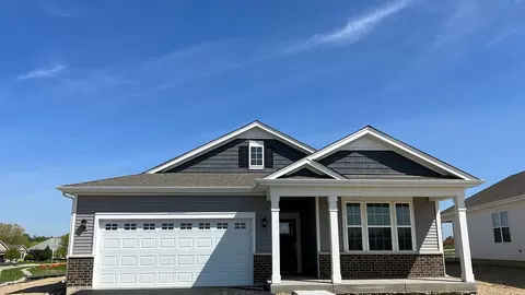 2520 Redwood Trl, Wonder Lake, IL 60097