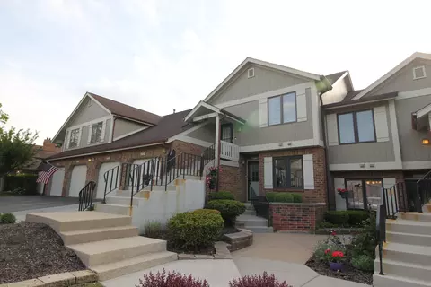 13340 S Oakview Ct #V2, Palos Heights, IL 60463