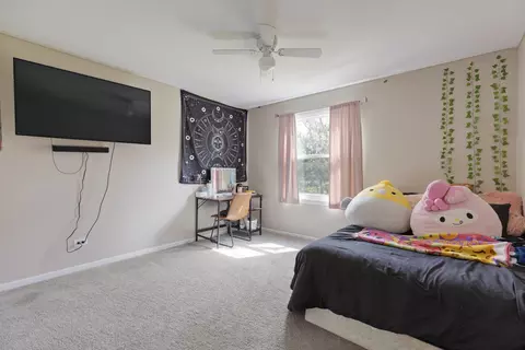Bedroom - 1475 Charles Ave, Algonquin, IL 60102 photo 2 of 3