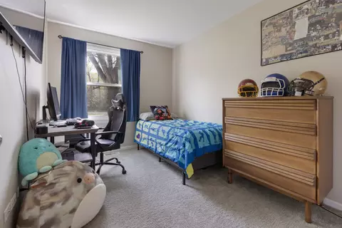 Bedroom - 1475 Charles Ave, Algonquin, IL 60102 photo 3 of 3