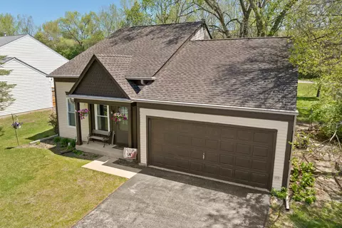 Exterior - 1475 Charles Ave, Algonquin, IL 60102 photo 2 of 6