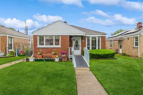 3528 Ernst St, Franklin Park, IL 60131