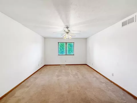 3154 Sandy Pointe Dr #1, Freeport, IL 61032 photo 14