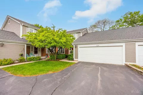 1029 Kilkenny Dr, Wheaton, IL 60189