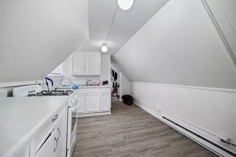 Kitchen - 572 Walnut Ave, Elgin, IL 60123 photo 4 of 5