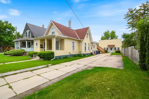Other - 572 Walnut Ave, Elgin, IL 60123 photo 2 of 9