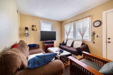 Living - 572 Walnut Ave, Elgin, IL 60123 photo 5 of 5