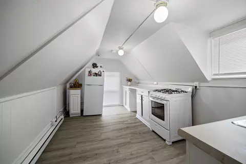 Kitchen - 572 Walnut Ave, Elgin, IL 60123 photo 3 of 5