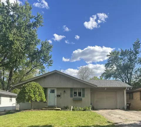 2212 Barton Blvd, Rockford, IL 61103