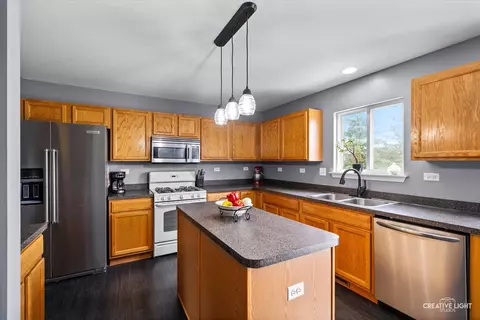 Kitchen - 1057 Wright Ct, Plano, IL 60545 photo 1 of 2