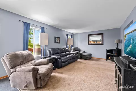 Living - 1057 Wright Ct, Plano, IL 60545 photo 1 of 2
