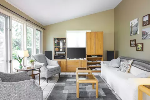 1319 E Harrison Ave, Wheaton, IL 60187 photo 12