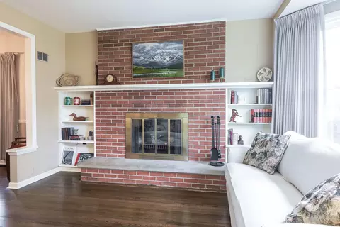 1319 E Harrison Ave, Wheaton, IL 60187 photo 5