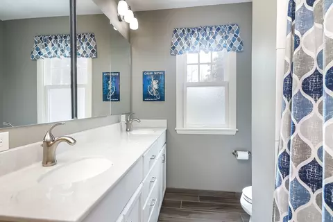 1319 E Harrison Ave, Wheaton, IL 60187 photo 16