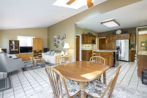 1319 E Harrison Ave, Wheaton, IL 60187 photo 11