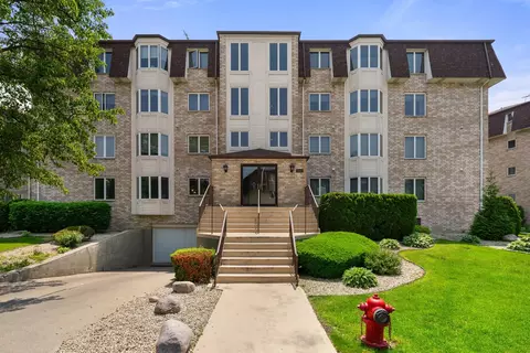 3640 186th St #101, Lansing, IL 60438