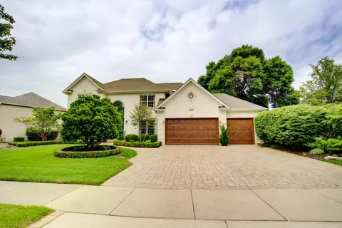 1723 Robert Ln, Naperville, IL 60564