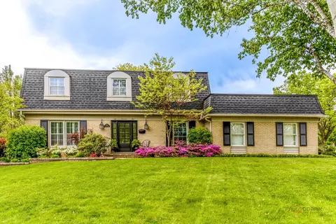 605 E Golf Rd, Libertyville, IL 60048