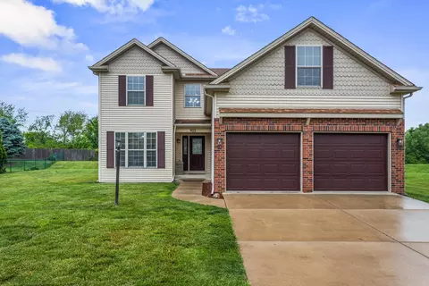 903 Bergamot St, Savoy, IL 61874