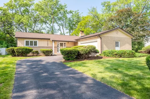 1107 Belair Dr, Darien, IL 60561