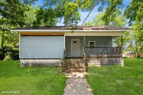 311 N Walnut St, Momence, IL 60954