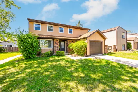 1032 Hinswood Dr, Darien, IL 60561