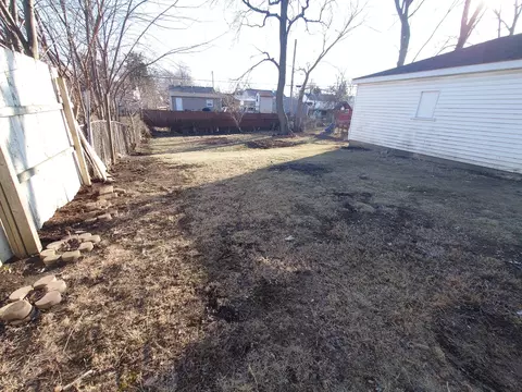 Exterior - 1139 E Galena Blvd, Aurora, IL 60505 photo 4 of 5