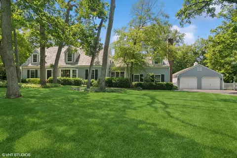 477 Eton Dr, North Barrington, IL 60010