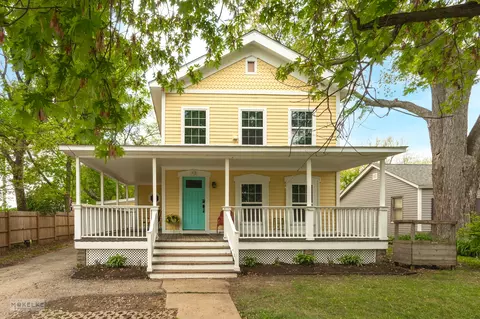 13 N Cannonball Trl, Bristol, IL 60512