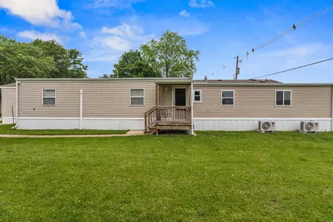 166 Randolph St, Mahomet, IL 61853