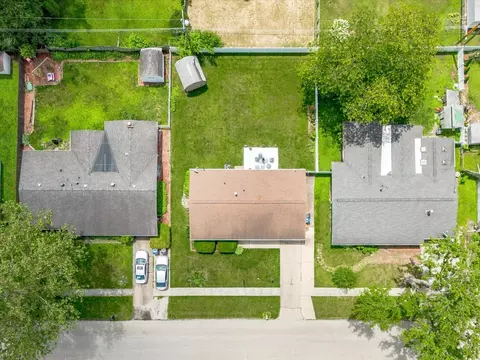 View/Area - 2511 Sangamon Dr, Champaign, IL 61821 photo 2 of 3