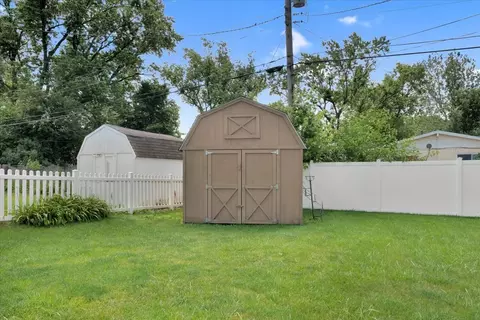 Exterior - 2511 Sangamon Dr, Champaign, IL 61821 photo 5 of 5