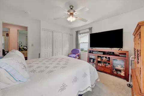 Bedroom - 2511 Sangamon Dr, Champaign, IL 61821 photo 2 of 6