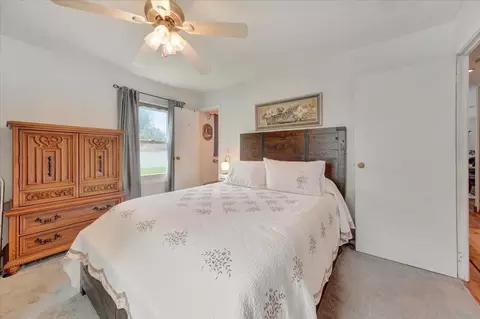 Bedroom - 2511 Sangamon Dr, Champaign, IL 61821 photo 4 of 6